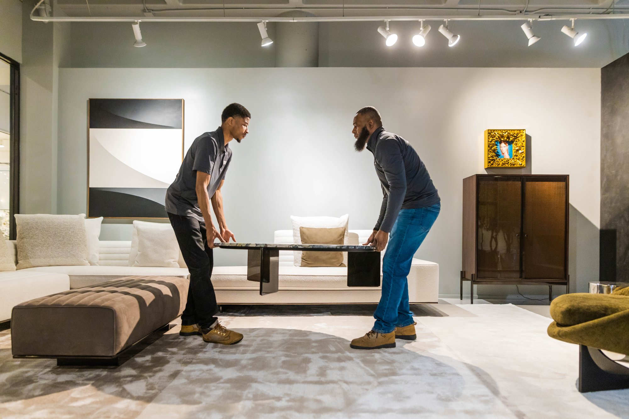 030822_Blue_Truck_Showroom_Lifestyle-7632 030822_Blue_Truck_Showroom_Lifestyle-7632